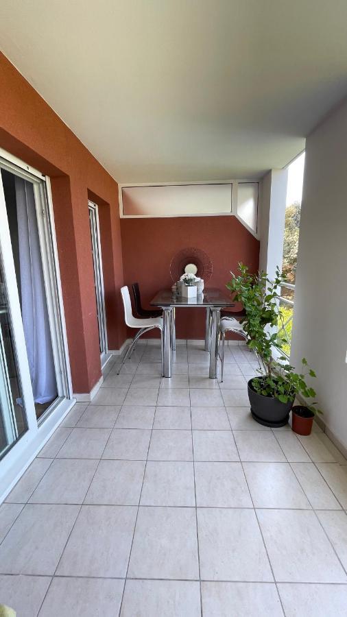 Apartment A 2 Pieces, Grande Terrasse, Vue Parc Au Calme *
